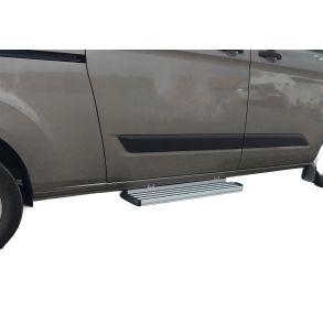 Universal sidetrinn i aluminium for inngangsdr p venstre og hyre side, passer alle biler.